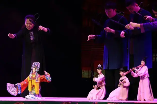 Quanzhou West Street / puppet performance